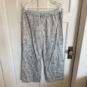 NWT‎ Victorias Secret light blue floral printed pajama bottoms size large